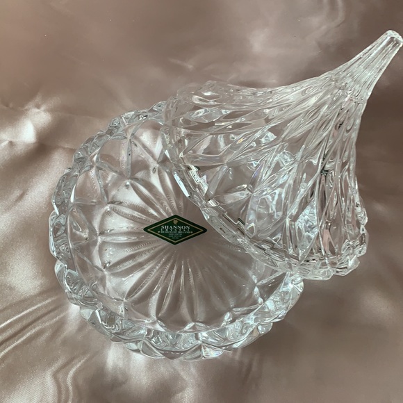 5/$30 Godinger Crystal Kiss Covered Candy Dish Tag still intact!! - Picture 2 of 7